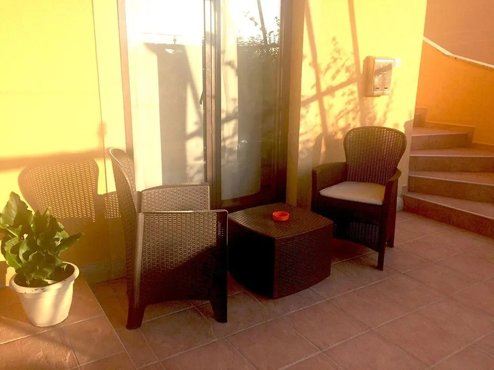 Studio Apartment In Lopar With Terrace, Air Conditioning, Wi-Fi