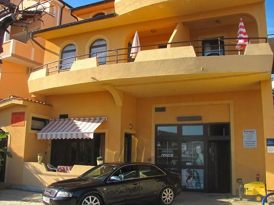 Studio Apartment In Lopar With Terrace, Air Conditioning, Wi-Fi 0*,  Croatia